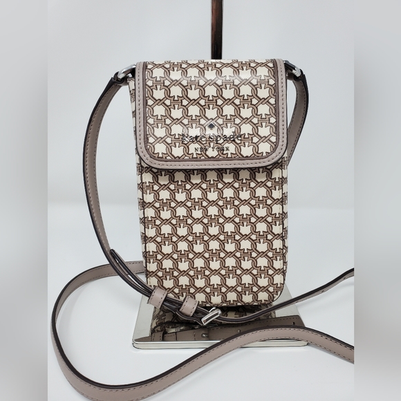 kate spade Handbags - Kate Spade Link North South Flap Phone Crossbody